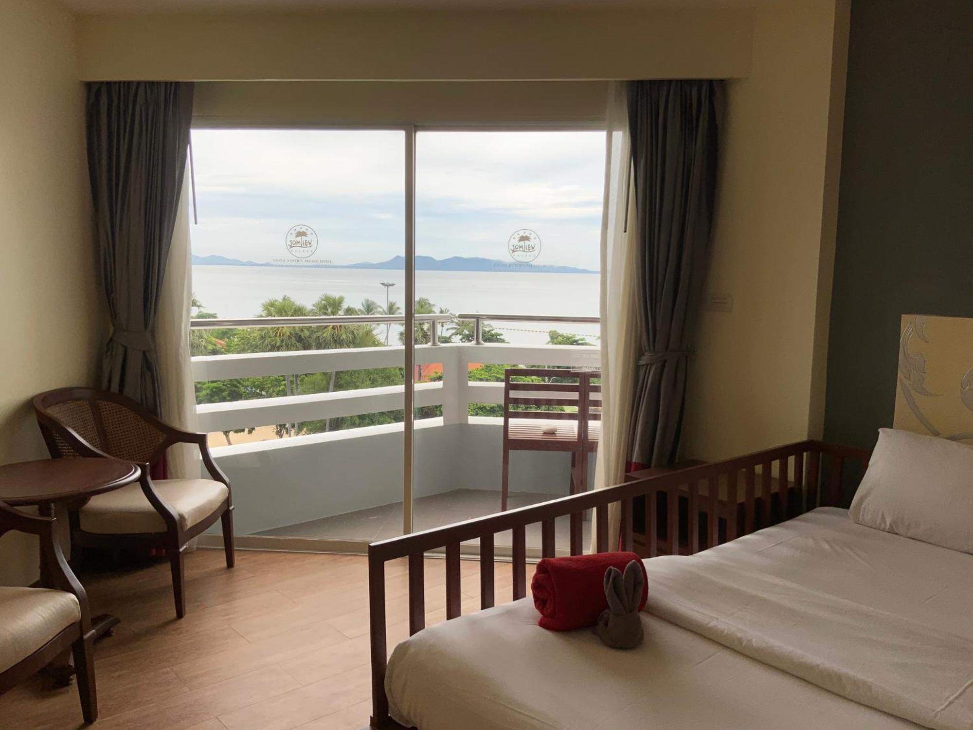 Grand Jomtien Palace Hotel - Sha Extra Plus Dış mekan fotoğraf