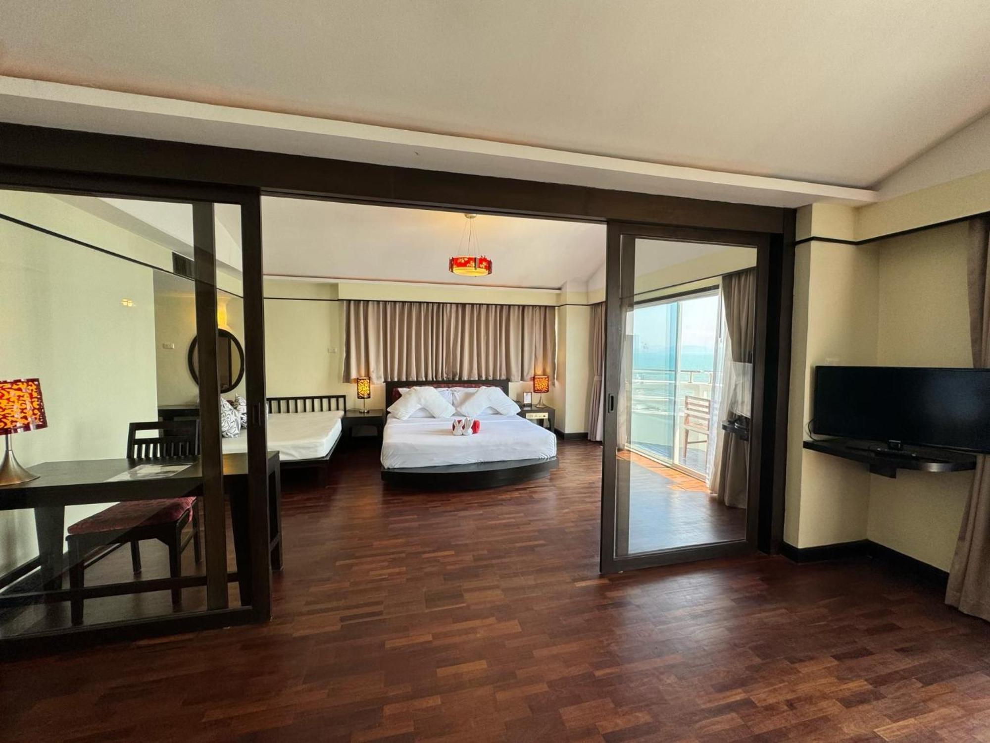 Grand Jomtien Palace Hotel - Sha Extra Plus Dış mekan fotoğraf